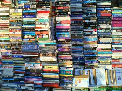 This is what Google gave me when I searched for "humongous pile of books". Which is what I have at home.